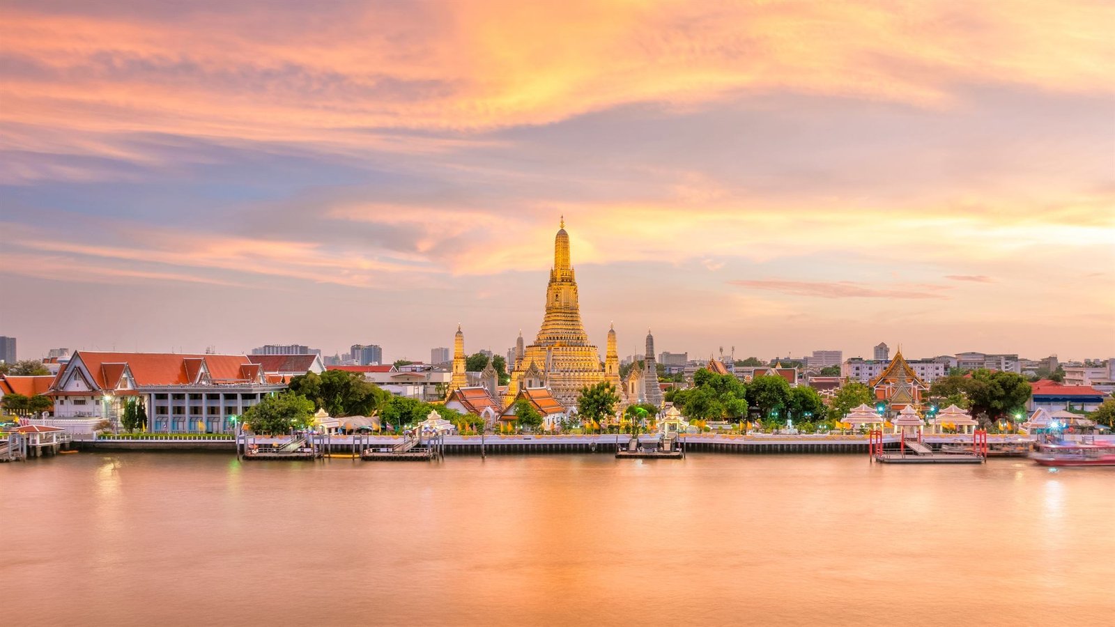 Wat Arun on the Chao Phraya at dusk, Bangkok